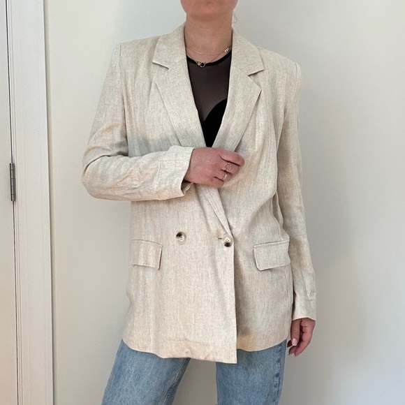 Linen Blend Elongated Double Breasted Blazer - Picture 5 of 13